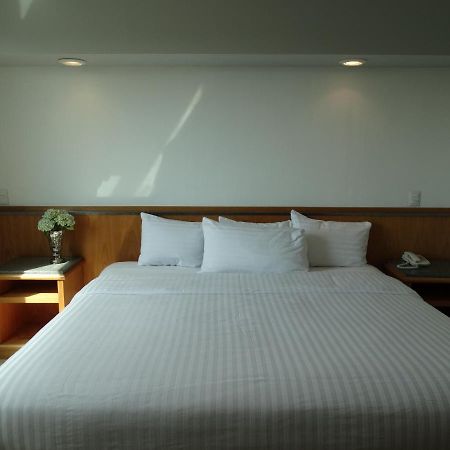 Hotel Amberes Керетаро Экстерьер фото