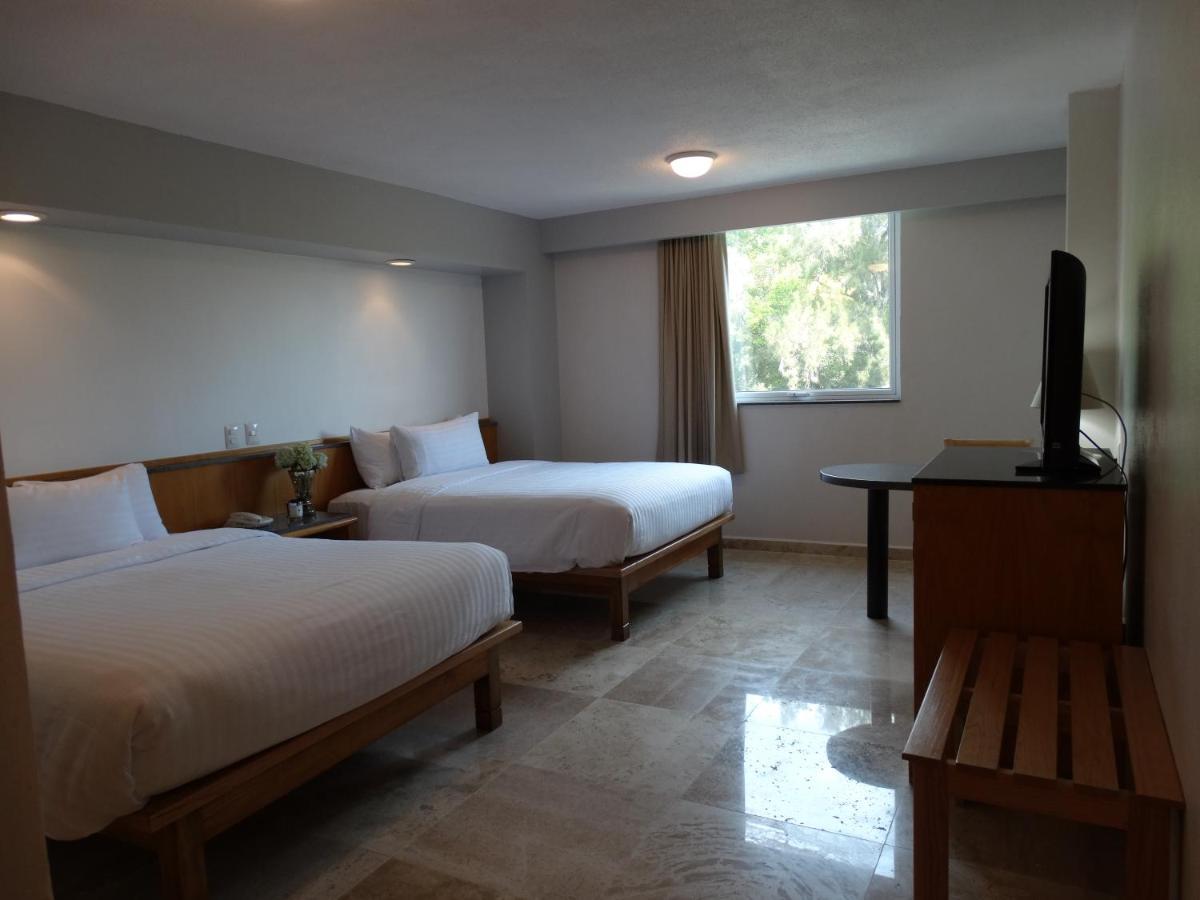Hotel Amberes Керетаро Экстерьер фото